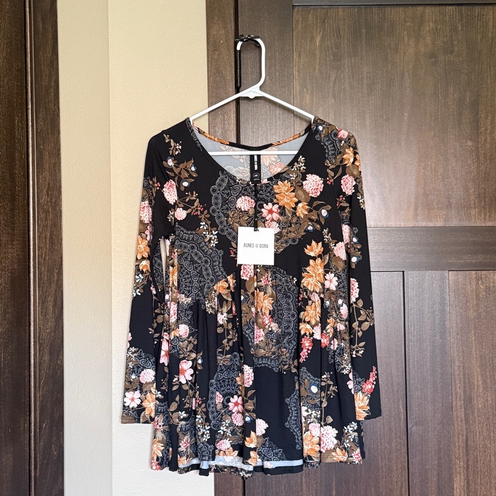 Agnes & Dora Women’s Muse Babydoll Long Sleeve Top Black Floral Size XS NWT